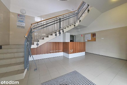 Lokal z recepcją i wysokim sufitem, Mokotów, Modzelewskiego 37