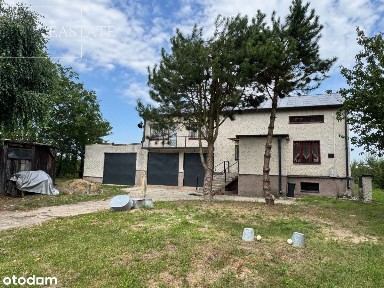 Dom wolnostojący 280 m² z dużą działką 0,9 ha
