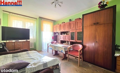 Osobna kuchnia z oknem. Balkon. Szybkie wydanie
