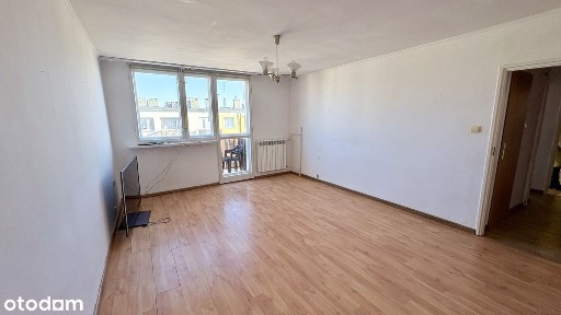 Dwupokojowe mieszkanie z balkonem na sprzedaż - do remontu