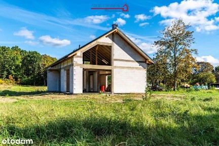 Nowy dom w sąsiedztwie lasu (gm. Stepnica)