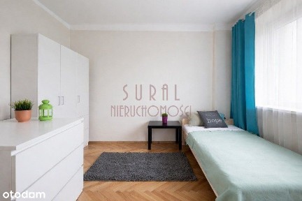 przy Podchorążych/ Łazienki Królewskie / cegła