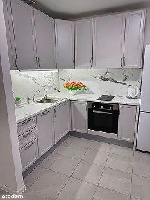 Komfortowe 2 pokoje z balkonem na Krasińskiego + garaż