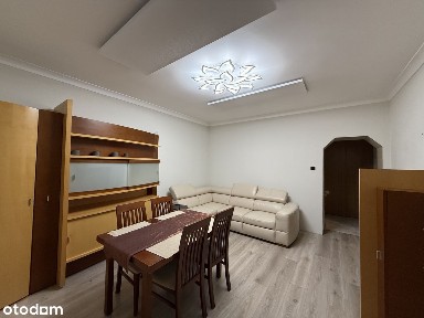 Atrakcyjne 3 pokojowe mieszkanie w centrum Wojcieszowa