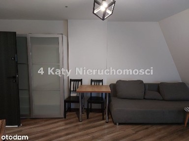 Kawalerka kamienica ul. Zamenhofa umeblowana