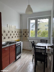 Przestronne 4-pokojowe mieszkanie z balkonem