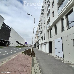 Lokal 41 m² naprzeciwko Galerii Północnej + garaż