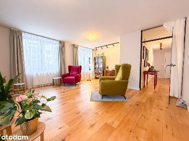 Garnizon. Oddzielna kuchnia, 2 łazienki. Miejsce parkingowe i komórka