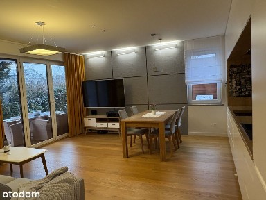 WYJĄTKOWY APARTAMENT Z OGRODEM