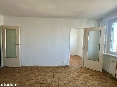 Kawalerka na Suchostrzygach, sprzedaż