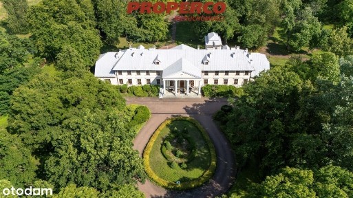Kompleks pałacowy, Rytwiany, Staszów