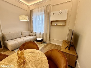 Śródmieście-Muranów, standard premium, po generalnym remoncie.