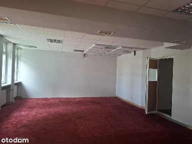 Lokal w budynku biurowym z osobnym wejściem