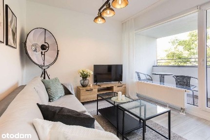 2 pokoje z garażem przytulne komfortowe super lokalizacja bezpośrednio