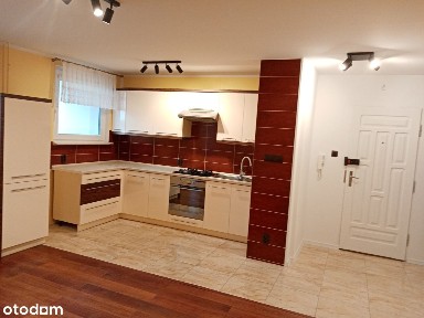 Mieszkanie trzypokojowe 63m2, Broniewskiego, II piętro, Po remoncie