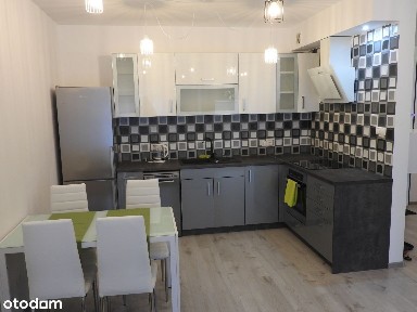 Przestronne w pełni wyposażone 3-pokojowe + 2 miejsca parkingowe