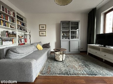 Przestronne mieszkanie na Pradze! 83m2, 3 pokoje, 2 łazienki, garaż.