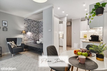 Funkcjonalna kawalerka na Pradze blisko przystanku