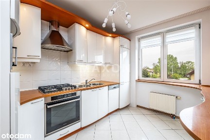 93 m.kw. garaż, dwie sypialnie.Zielonka