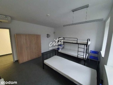 Nowoczesny Budynek Biurowy Na Wynajem