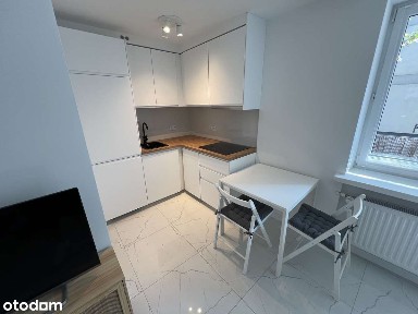 Przytulne 2pok, super lokalizacja, po remoncie, balkon, obok metra!