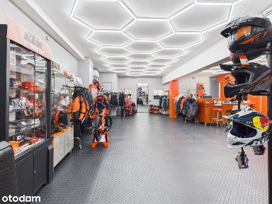 Lokal usługowy z prywatnym parkingiem, 300 m od stacji metra Młynów