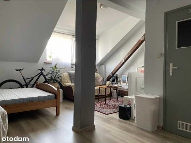 Dwupoziomowe 3 pokoje z potencjałem podziału na 2 mieszkania