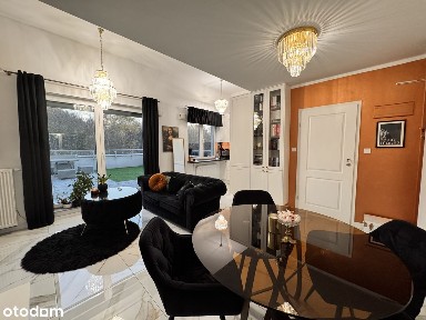 Wspaniałe mieszkanie na popularnych 4 Wieżach! Do wejścia! Idealne!