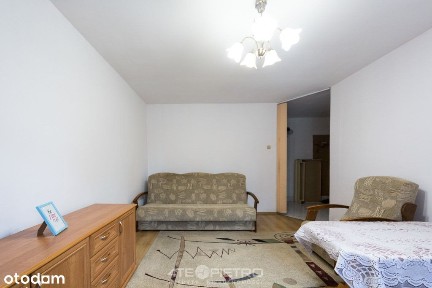 52m/2 oddzielne pokoje/parter/od listopada