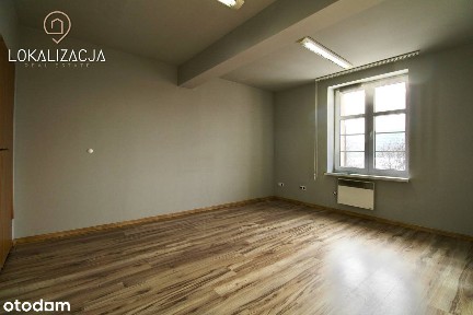 Biuro 30m2 blisko centrum z bezpłatnym parkingiem