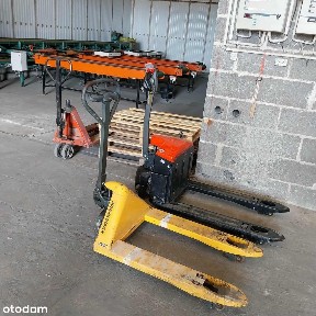 Hale produkcyjne z budynkiem mieszkalnym, sadem, biurem i sortownią