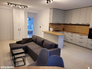 Dwupokojowe mieszkanie z balkonem na wynajem