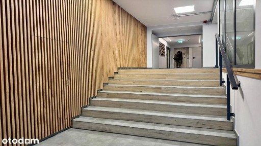 Biuro 4 gabinety - klimatyzacja, światłowód