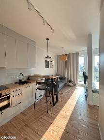 Funkcjonalna kawalerka z klimatyzacją i garażem