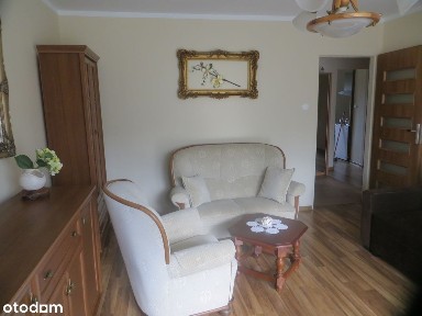 Dwupokojowe mieszkanie z balkonem w dobrej lokalizacji