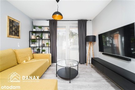 3 pokoje z os. kuchnią + taras ok. 20 m2