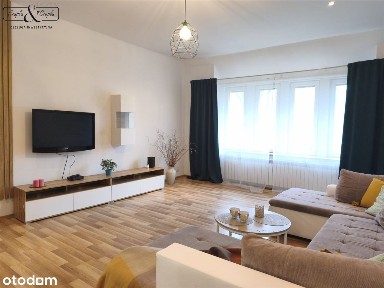 Duże mieszkanie z działką i parkingiem