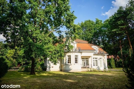 Rezydencja. z pięknym ogrodem 3500m2