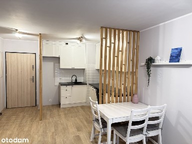 Mieszkanie dwupokojowe z komórką lokatorską na osiedlu Foresta.