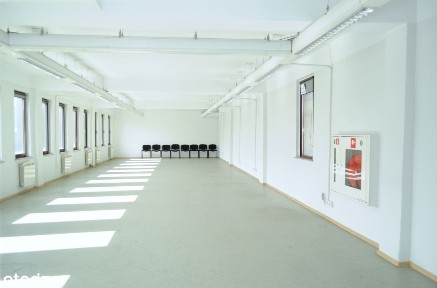 WYNAJEM POWIERZCHNI BIUROWEJ 135 m2- Fabryca ul. 1 Maja 21 Częstochowa