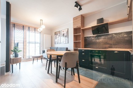 piękna kawalerka w nowym budynku w centrum