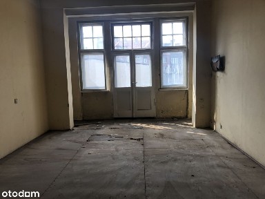 Lokal na parterze kamienicy przy ul. Łużyckiej