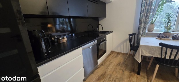 Mieszkanie 2-pokojowe z miejscem postojowym.