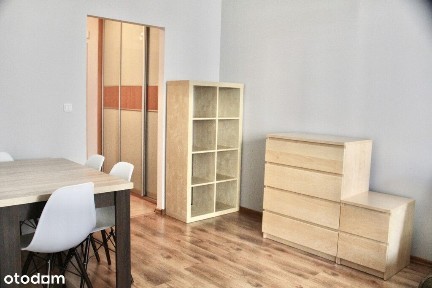 Kawalerka na Mokotwie dla Singla niedaleko metra !