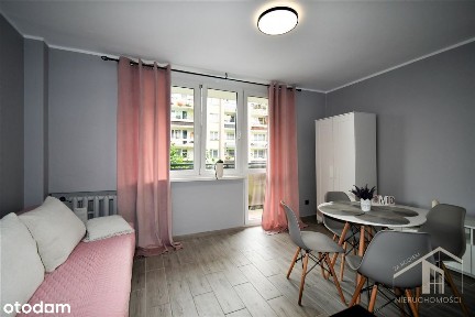 Nowoczesna Kawalerka, Balkon, Niski Blok