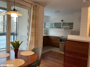 Miłe mieszkanie 2-pokojowe na Muranowie (apartamentowiec, ochrona)