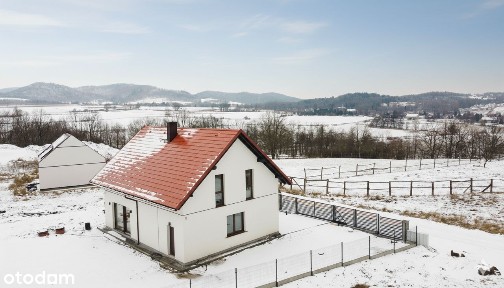 Dom w stanie deweloperskim z dużym ogrodem