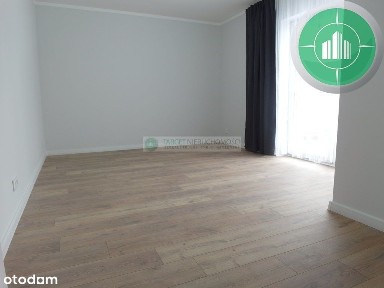 2 pokoje, teren ogrodzony, miejsca postojowe!