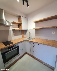 Kawalerka po remoncie w centrum z balkonem