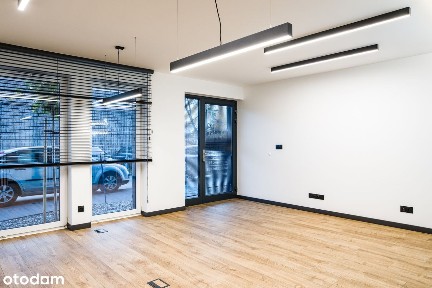 Lokal z miejscem postojowym, wykończony, Centrum